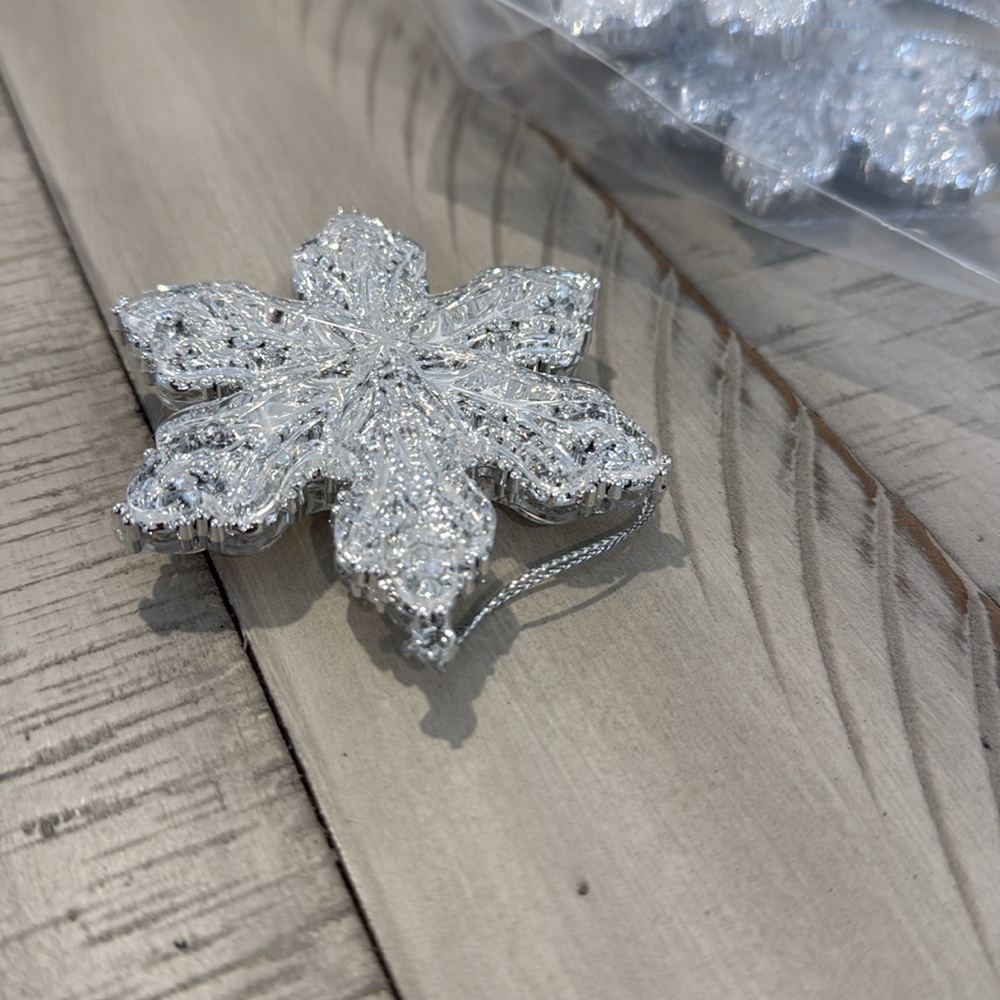 Snowflake ornaments - Picture 3 of 4